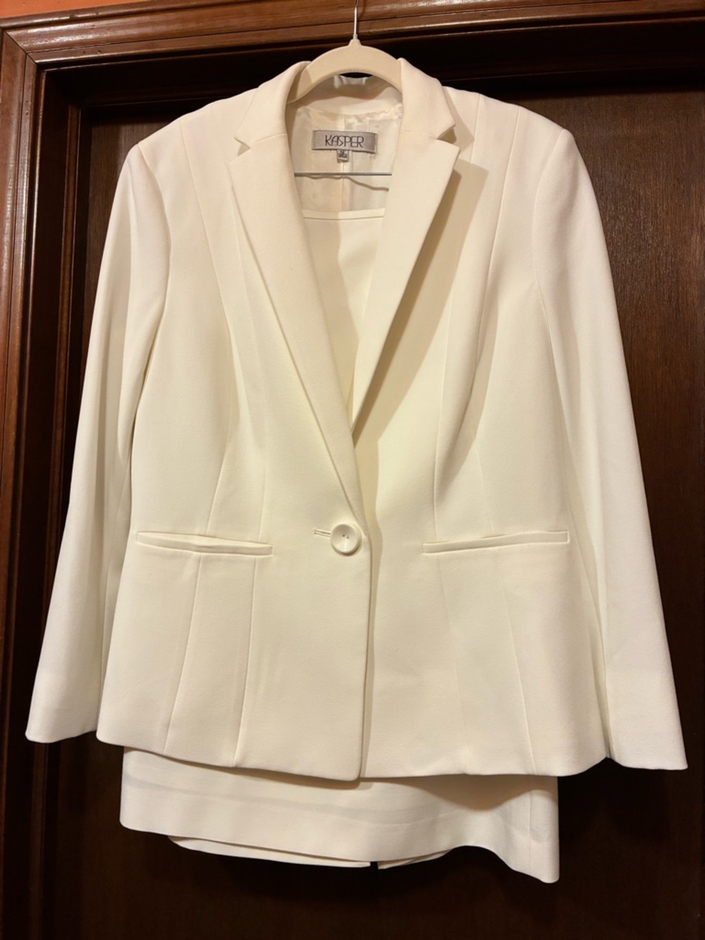 Kasper Skirt Suit / Ivory
